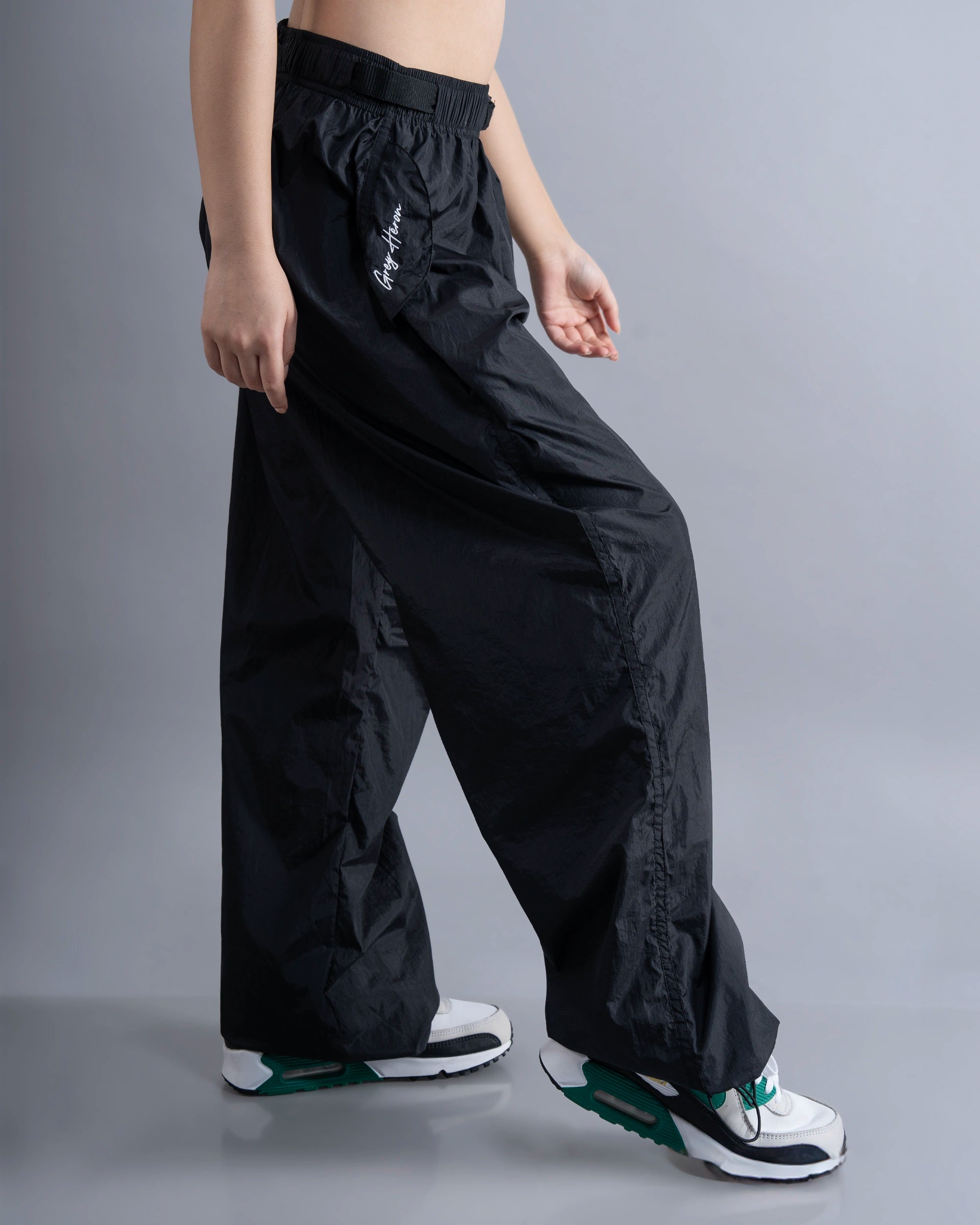 SKYWARD PARACHUTE PANTS High-Waist Yoga Pants