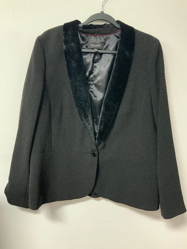 Talbots (16) black, velvet collar blazer High-End Women's Suit