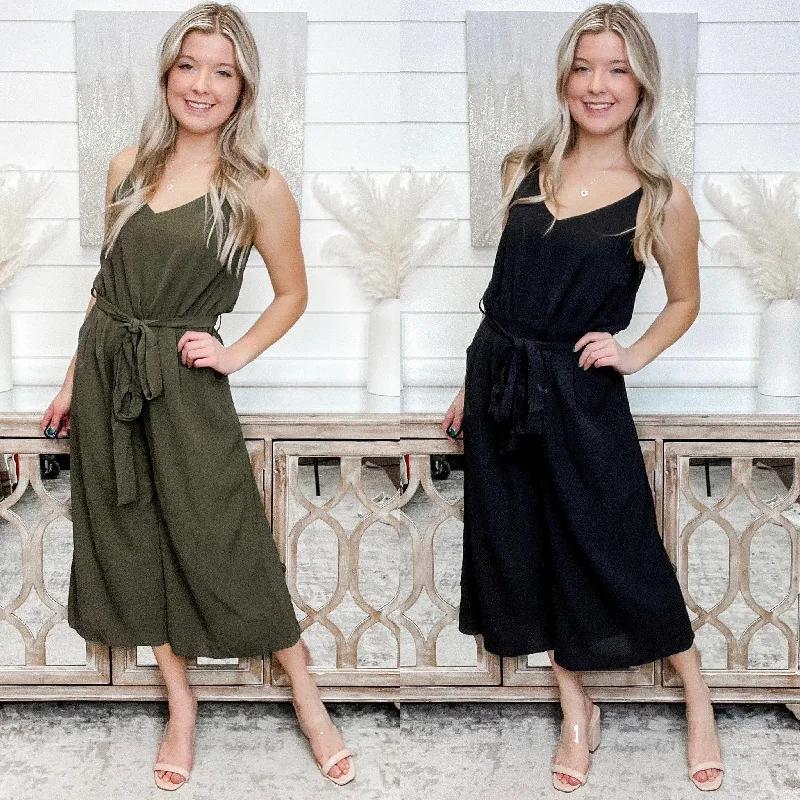 Hello There Jumpsuit - 2 colors! Tailored wide leg jumpsuit, Professional, Elegant, Chic Hello There Jumpsuit - 2 colors! Tailored wide leg jumpsuit, Professional, Elegant, Chic