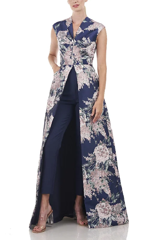 Kay Unger V-neck cap sleeve skinny leg floral luxe jacquard walk thru jumpsuit Classic denim jumpsuit, Street style, Comfortable, Trendy Kay Unger V-neck cap sleeve skinny leg floral luxe jacquard walk thru jumpsuit Classic denim jumpsuit, Street style, Comfortable, Trendy